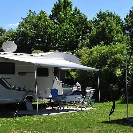 Camping- U. Wohnmobilstellplatz Lam