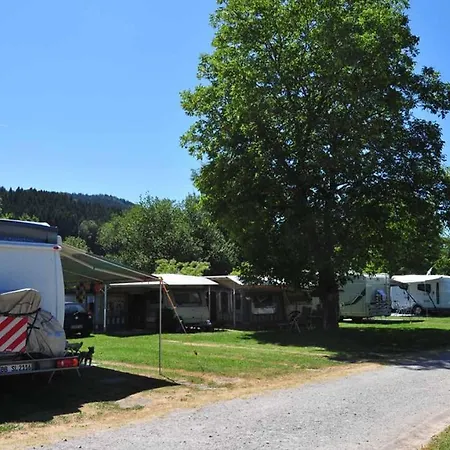 Camping- U. Wohnmobilstellplatz *
