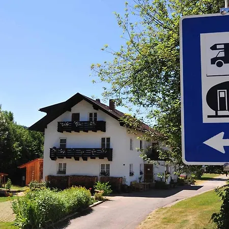 Camping- U. Wohnmobilstellplatz Camping Lam